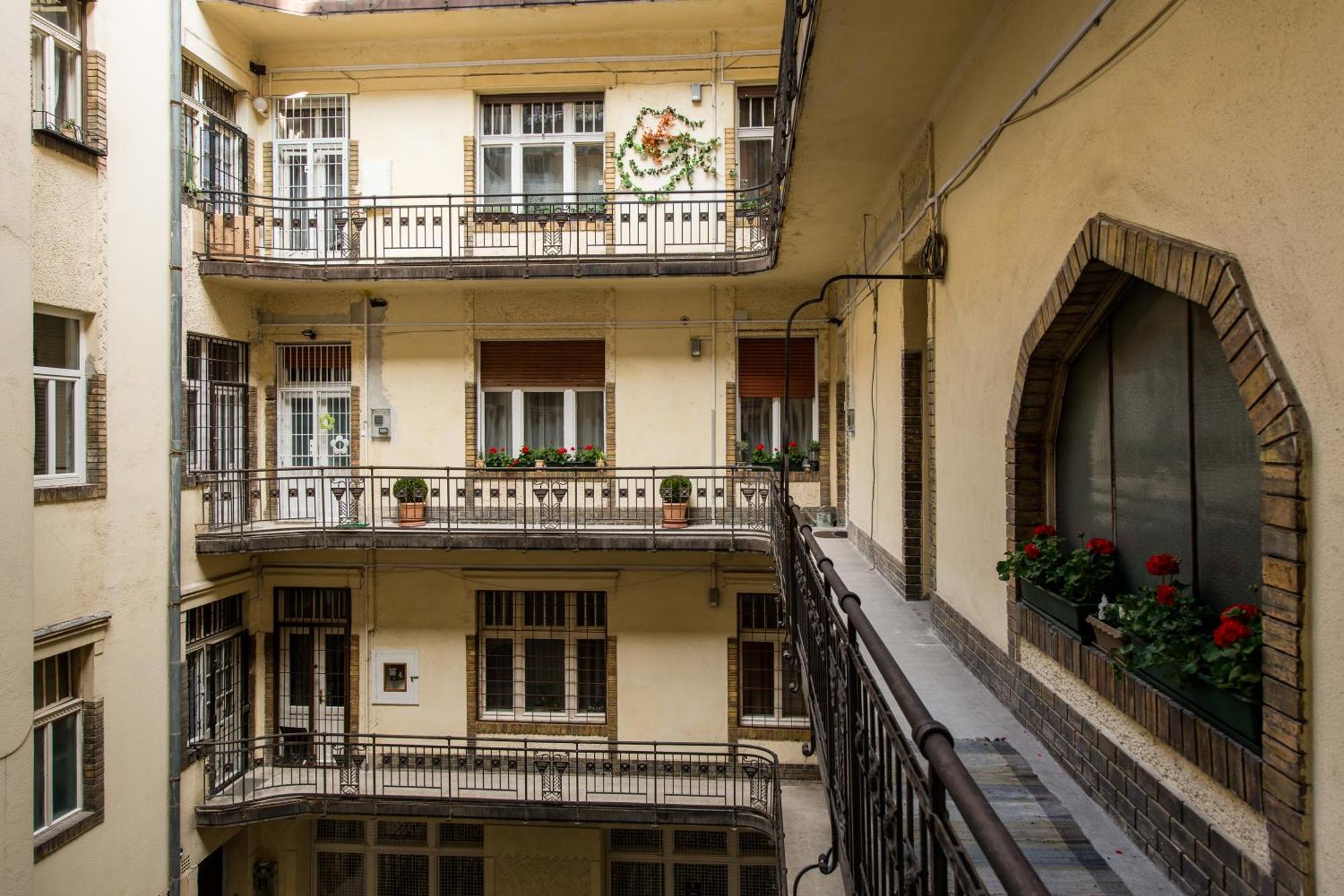 Gold Pearl Apartment 2 Rooms At St Stephen' S Basilica Budapeste Exterior foto